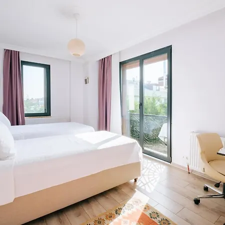 Chic W Pool Garden Fireplace In Sile Villa Estambul